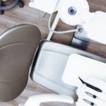 Czym się różni dentysta od stomatologa?